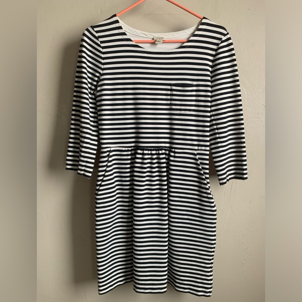 J.Crew dress,black white stripe, 3/4 sleeve, knee length with pockets. Size 6